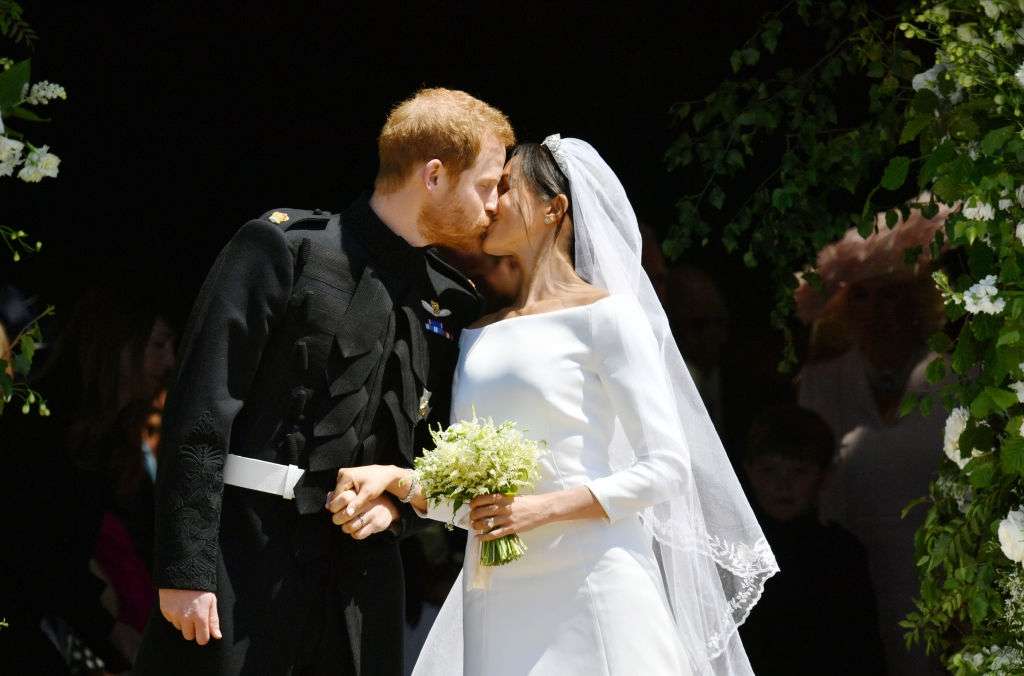 Свадьба Меган Маркл и принца Гарри - первые фото молодоженов - фото 385116