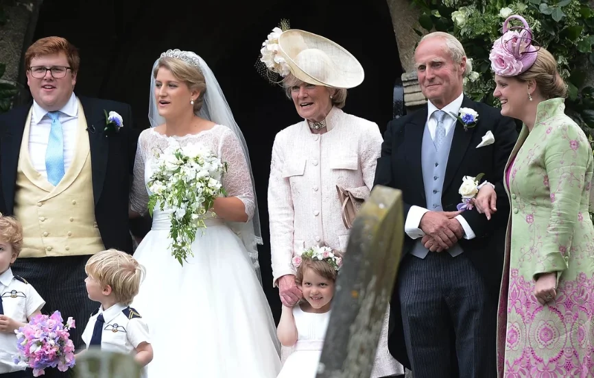 Новий вихід: принц Гаррі та Меган Маркл на весіллі племінниці принцеси Діани - фото 389354