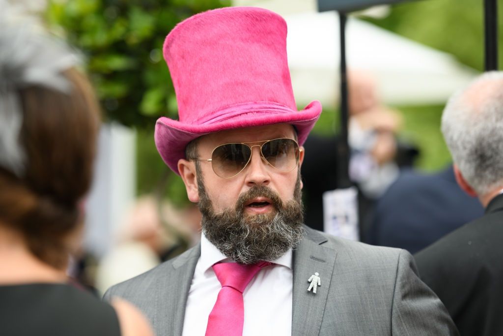 Royal Ascot 2018: впечатляющие и эпатажные шляпки на Королевских скачках - фото 390191
