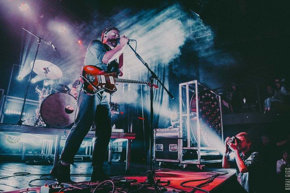 Немцы и танцы: как выступили Milky Chance в Киеве - фото 388454