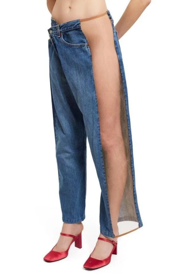 Не одежда, а какая-то фигня: под эти джинсы вам никак не получится одеть трусы - фото 389182