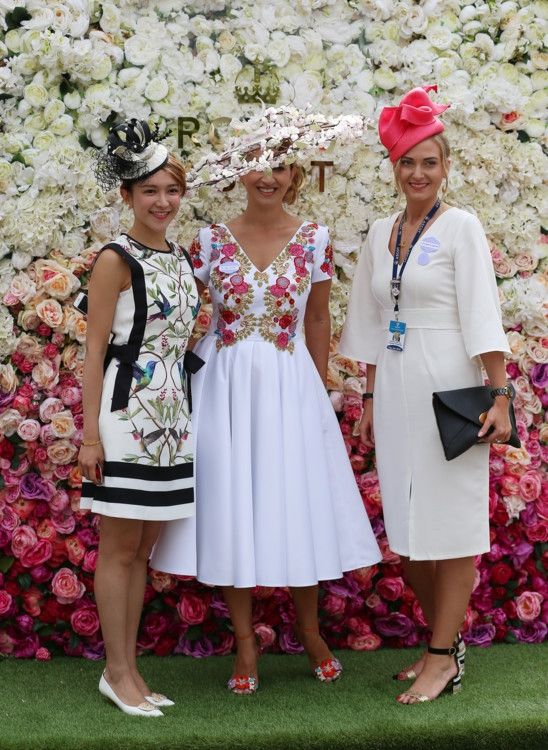 Royal Ascot 2018: впечатляющие и эпатажные шляпки на Королевских скачках - фото 390203
