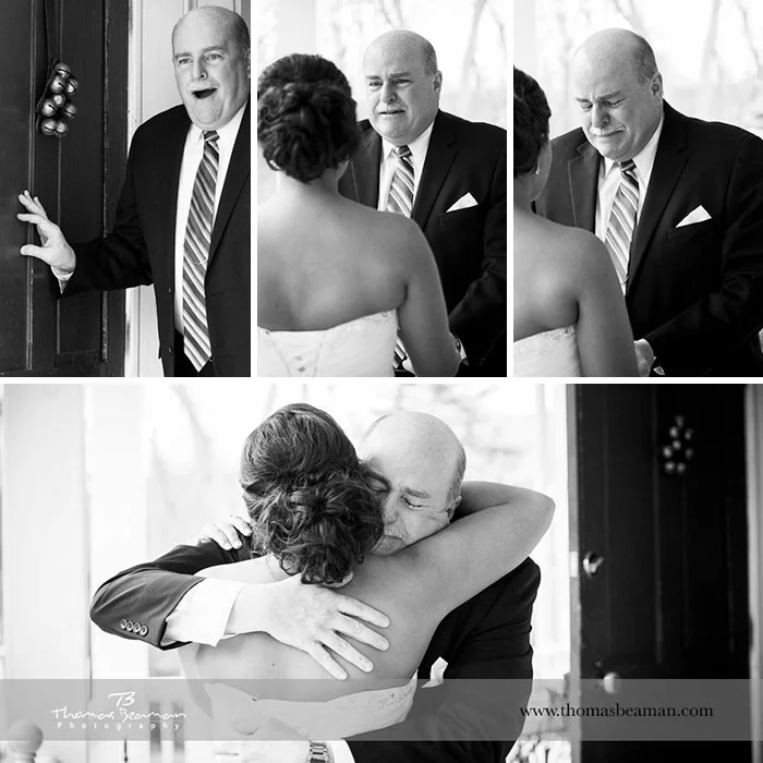 Как мило: эмоциональные фото, на которых отцы впервые видят дочерей в свадебных платьях - фото 390013