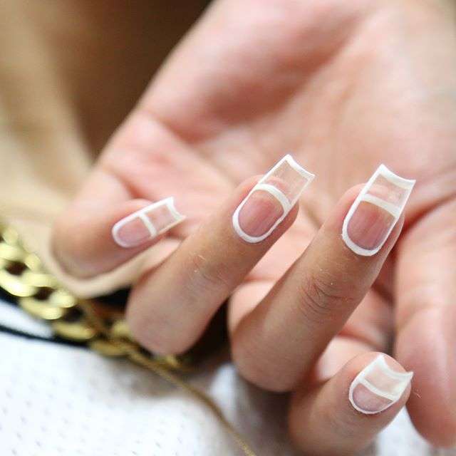 Пластиковые ногти - новый тренд, который станет хитом следующего сезона - фото 393810