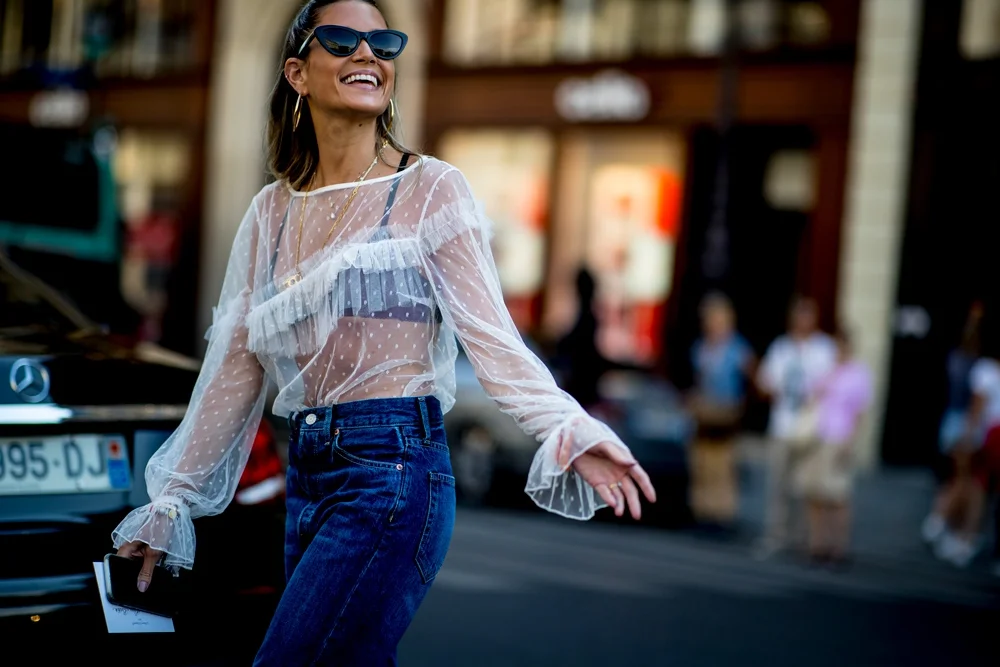 Красивий вуличний стиль на Тижні високої моди в Парижі - фото 392042