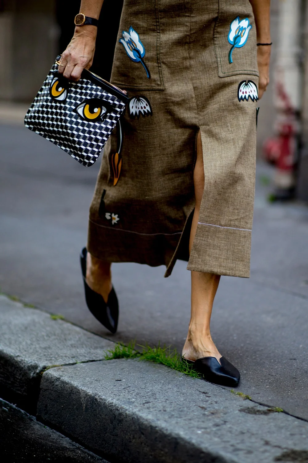 Красивый уличный стиль на Неделе высокой моды в Париже - фото 392044