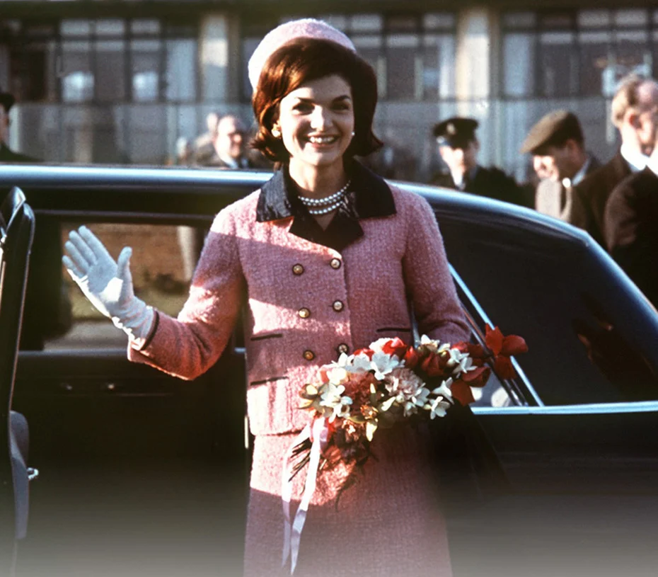 Епатажа Емілі Ратажковскі знялася в образі Джекі Кеннеді, і їй дуже личить - фото 396092