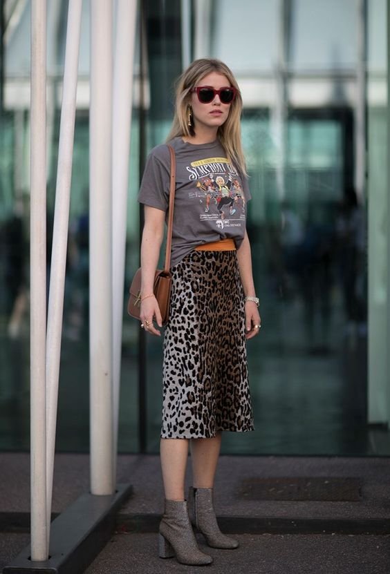 Леопардовая юбка по колено - тренд, без которого невозможно больше жить - фото 396165