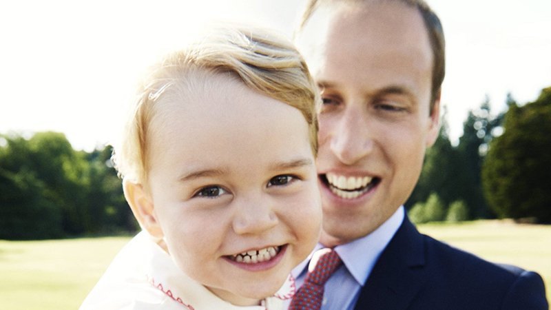Маленький модник: 5-летний принц Джордж стал одним из самых стильных людей Британии - фото 396213