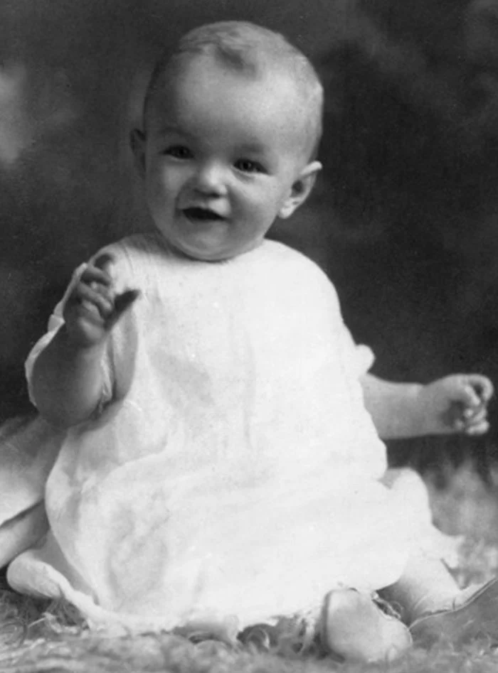 Дитячі та юні фото Мерілін Монро показують, якою вона була до всесвітньої слави - фото 396263