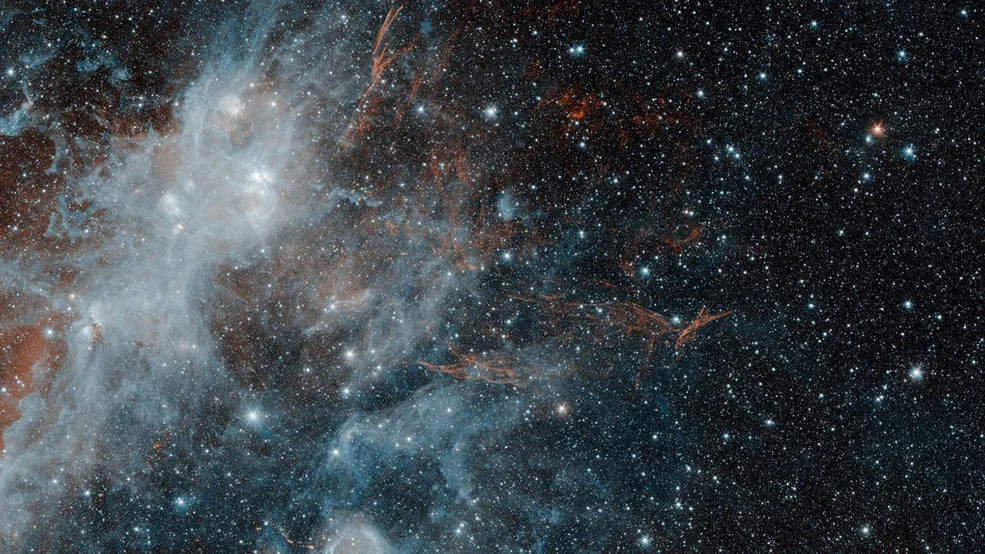 NASA опубликовало фото космического 'привидения' - фото 396352