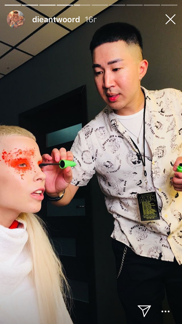 Die Antwoord в Киеве: что постят шокирующие исполнители в своих Instagram-аккаунтах - фото 396749