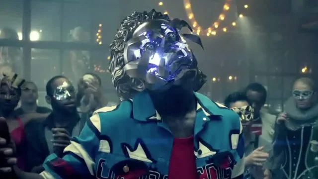 Не поверите, но вышел новый клип Майкла Джексона Behind the Mask - фото 397124