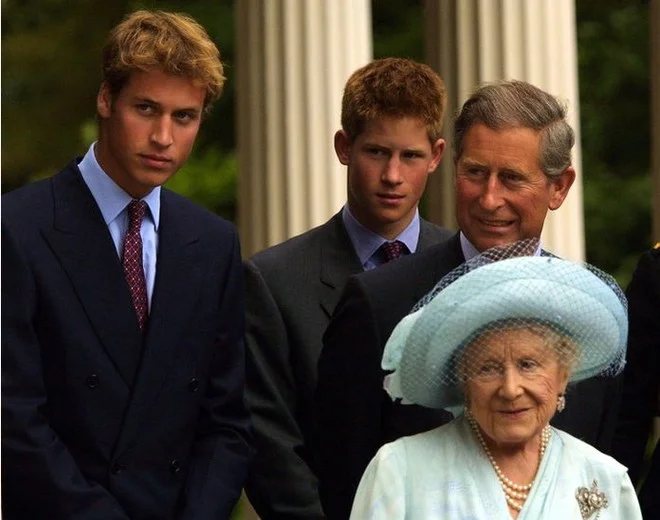 Известно, почему принц Гарри получил большее наследство от прабабушки, чем принц Уильям - фото 397355
