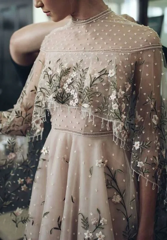 Нестандартні весільні сукні, які замінять класичний святковий наряд - фото 397709