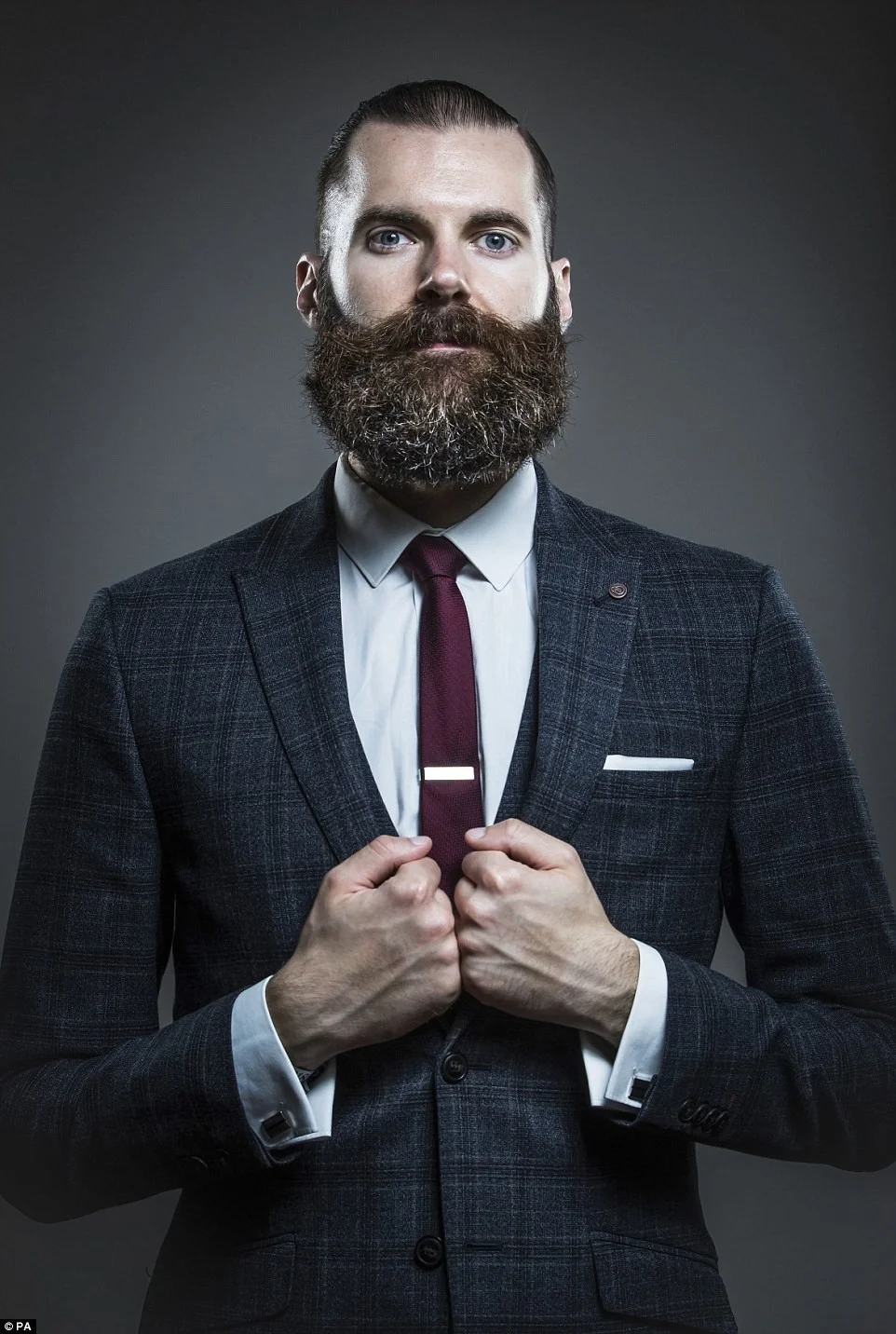 Британські чоловіки позмагались за звання найкрасивішого власника вусів та бороди - фото 398718
