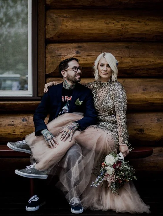 Весілля 2018: розкішні сукні для нареченої нестандартних кольорів - фото 398847