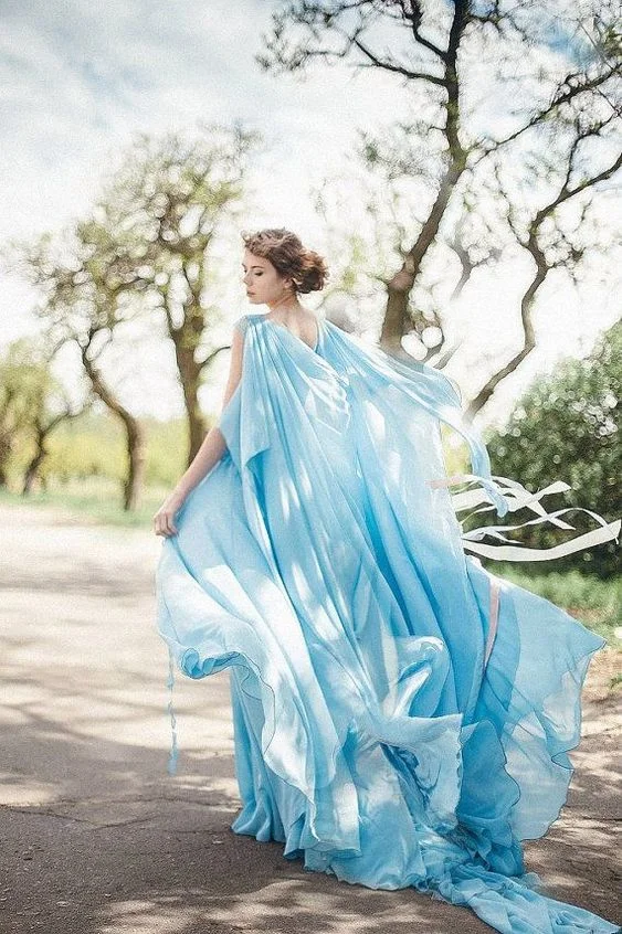 Весілля 2018: розкішні сукні для нареченої нестандартних кольорів - фото 398858