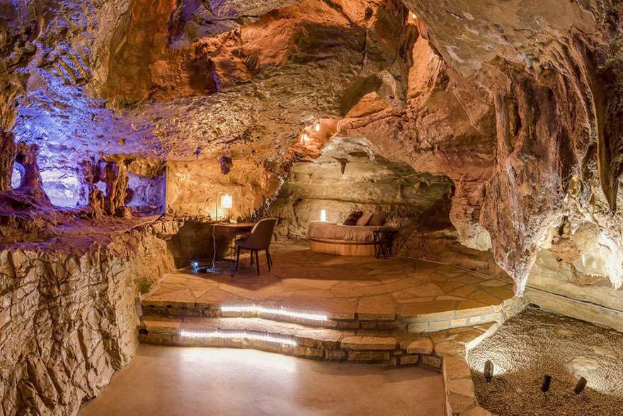 В Штатах продают пещерный дом, и это самое роскошное сооружение, которое вы видели - фото 399582