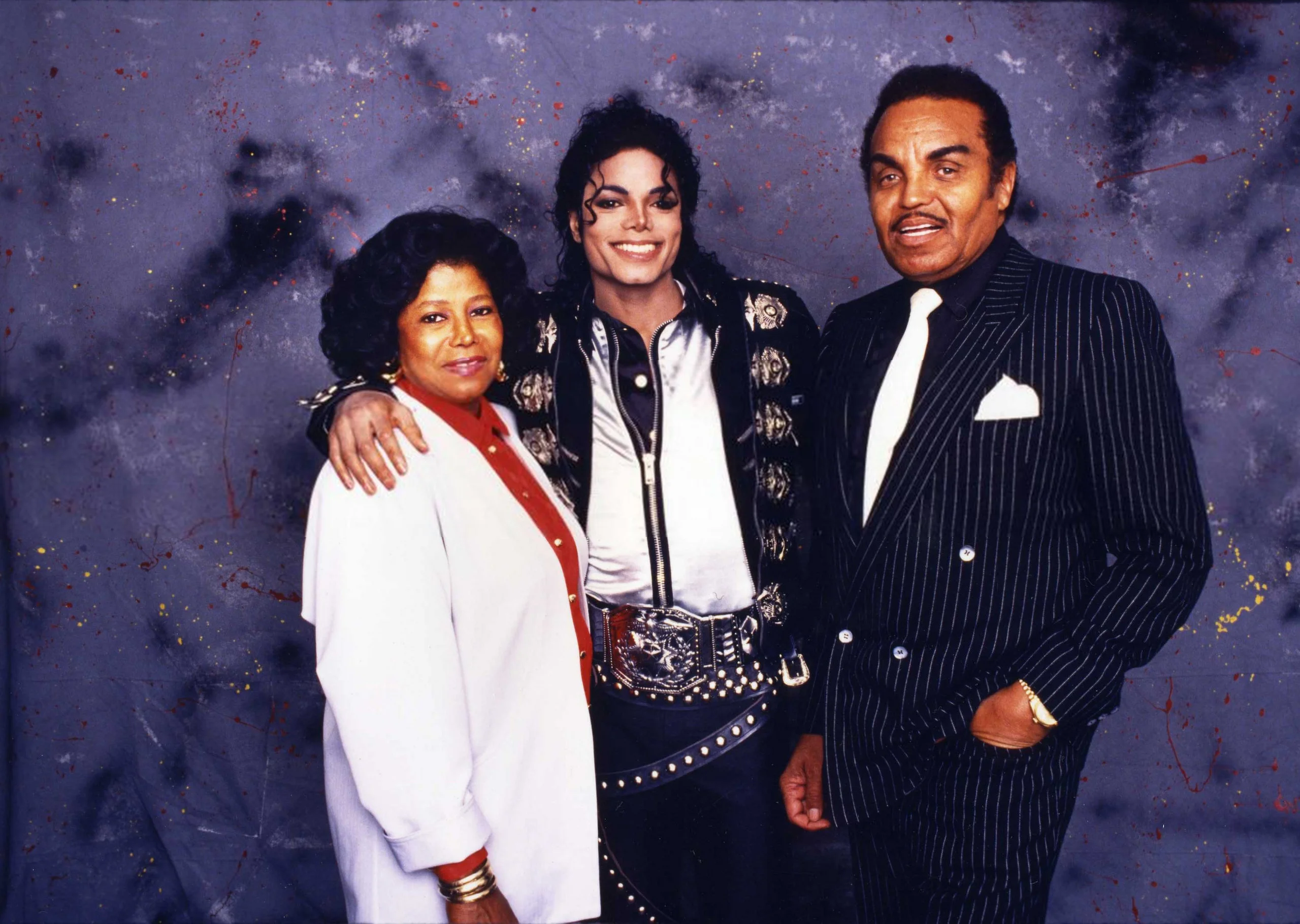 Майкл Джексон з батьками - фото 399761