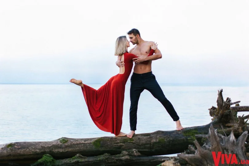 Анита Луценко и её партнер по 'Танцы со звездами' поразили страстным и горячим фотосетом - фото 401070