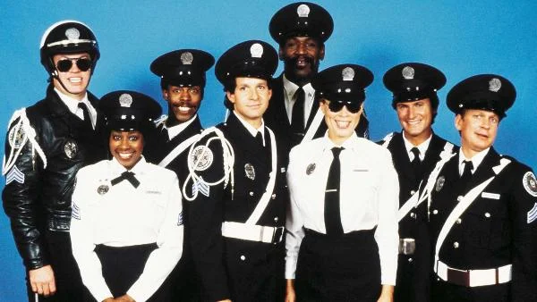 Всеми так любимая 'Полицейская академия' возвращается на экраны - фото 401152