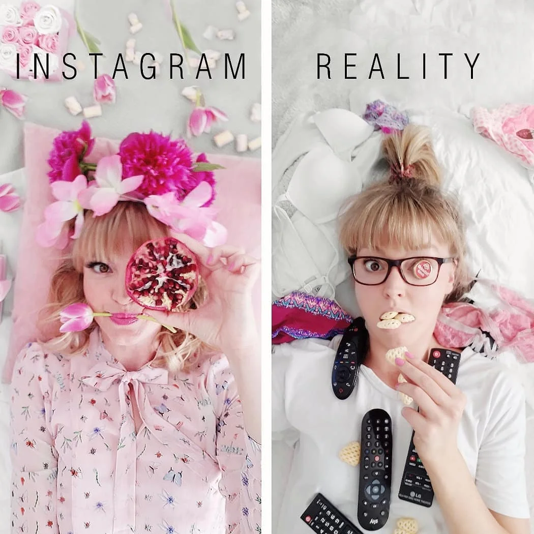 Женщина смешно показывает, что идеальные фото в Instagram далеки от реальности - фото 401258