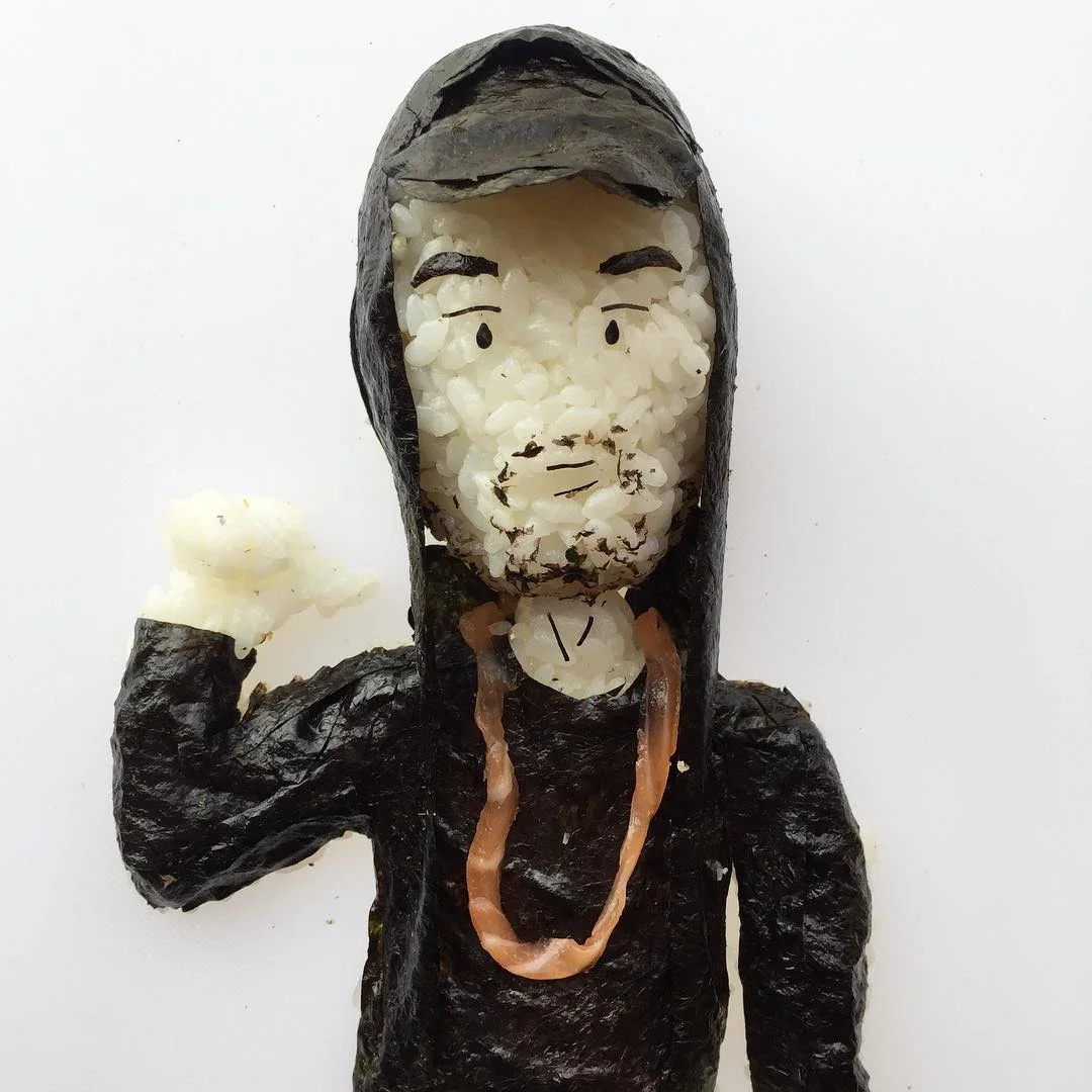 Хлопець робить круті скульптури з суші, і таку красу аж шкода їсти - фото 403388