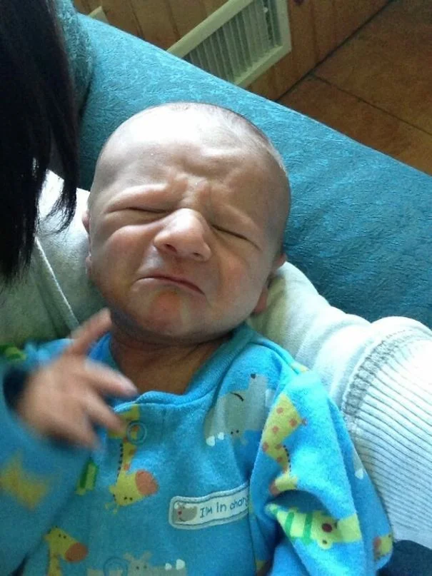Щасливі батьки показали, що їхні малюки не такі чарівні, як діти з реклами - фото 403700