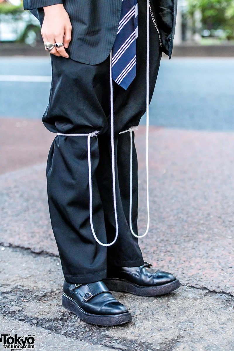 Японский школьник рассмешил своим стилем сеть, но он считает себя модником - фото 404271