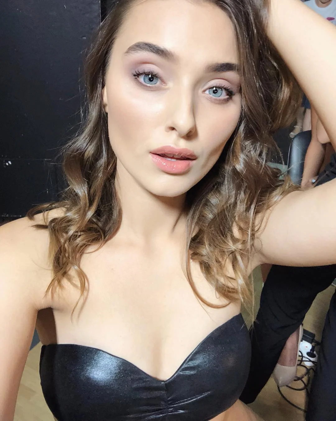 Пикантные фото Вероники Дидусенко - новой 'Мисс Украина-2018' - фото 404355