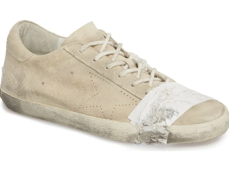 Люди возмущены новыми грязными и рваными кроссовками за 530 долларов - фото 404448