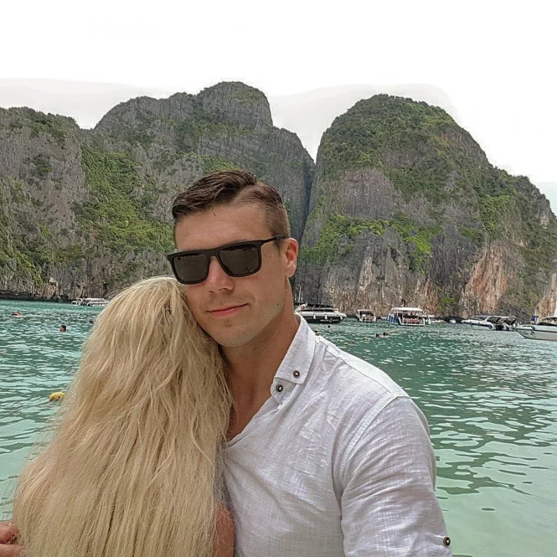 Холостяк Дмитро Черкасов таємно одружився і не хоче показувати наречену - фото 404957