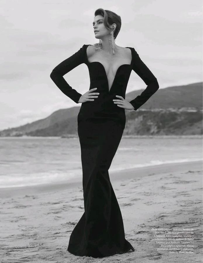 Легендарна Сінді Кроуфорд знялась у розкішній фотосесії для Vogue - фото 405011