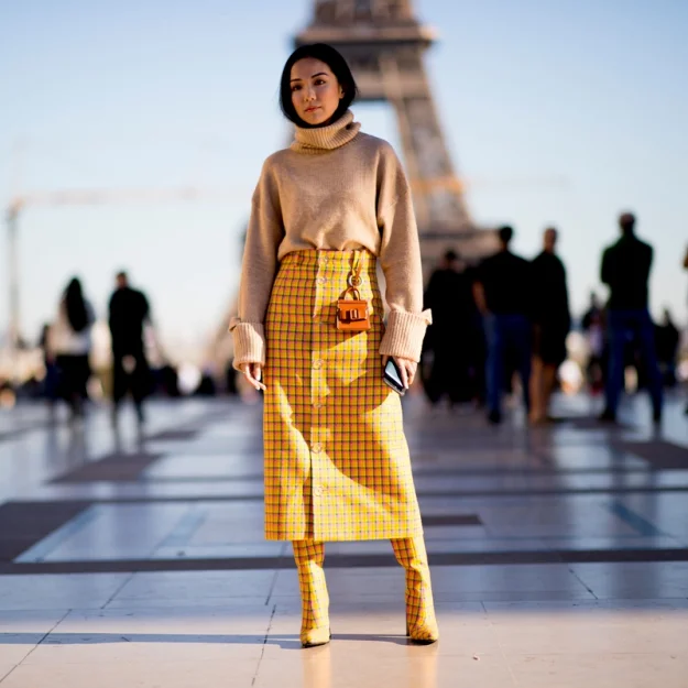 Стильные француженки показали себя во всей красе на Неделе моды в Париже - фото 405864