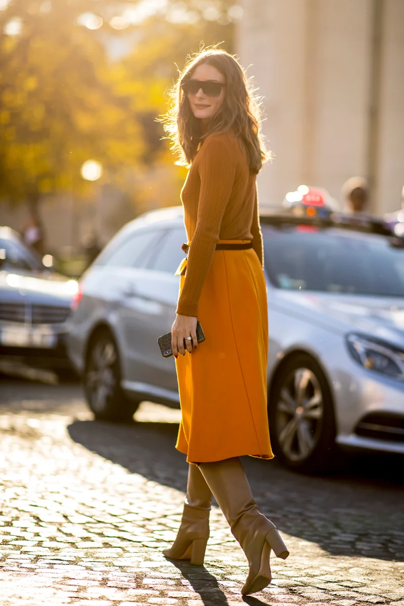 Стильные француженки показали себя во всей красе на Неделе моды в Париже - фото 405879