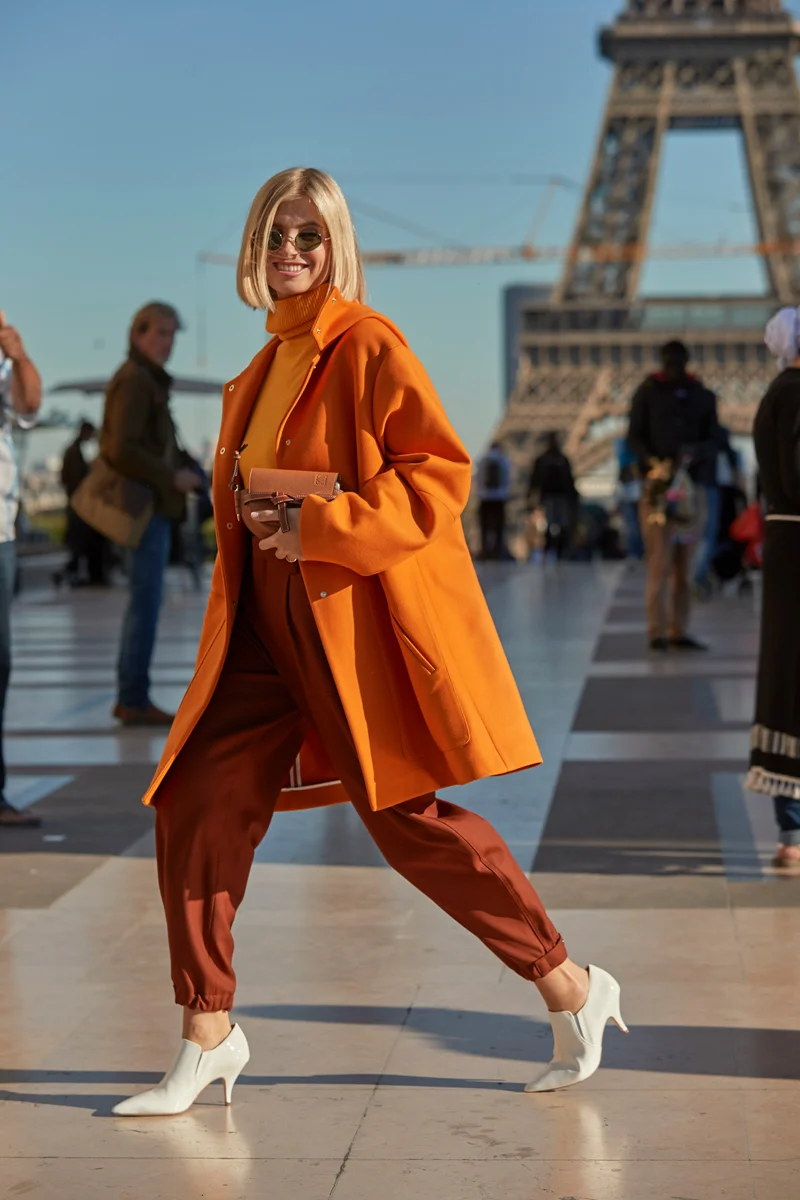 Стильные француженки показали себя во всей красе на Неделе моды в Париже - фото 405891