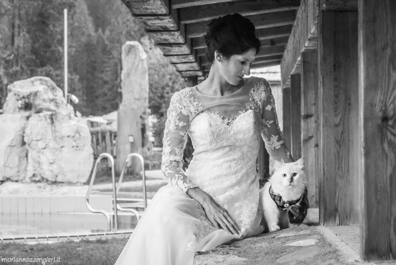 Невесты и их киски: фотограф делает свадебные фото без мужчин - фото 406920