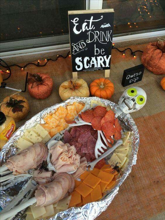 Хэллоуин 2020: декор еды, от которой станет и страшно, и смешно - фото 407408