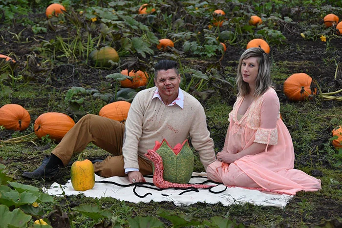 Ось яка вагітна фотосесія у стилі жахів вийде, якщо батьки мають класне почуття гумору - фото 407537