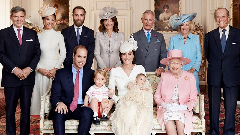 Как зарабатывают деньги члены британской королевской семьи - фото 409084