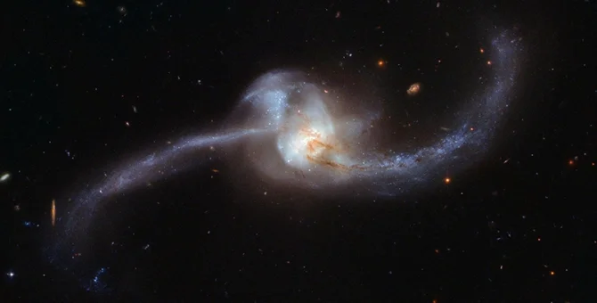 Галактика-канібал та найбільша структура Всесвіту - космічні новинки, які треба побачити - фото 409575