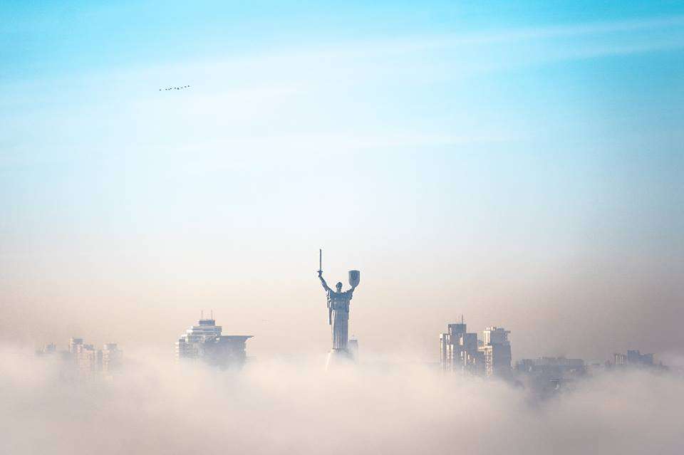 Осенний Киев в тумане: магические фото украинского фотографа - фото 411755