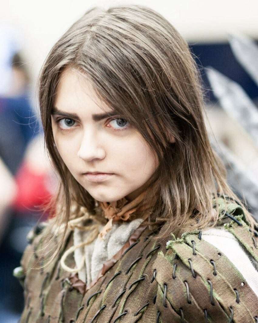 И Фродо, и Ария Старк: эта девушка имеет талант превращаться в любого персонажа - фото 412159