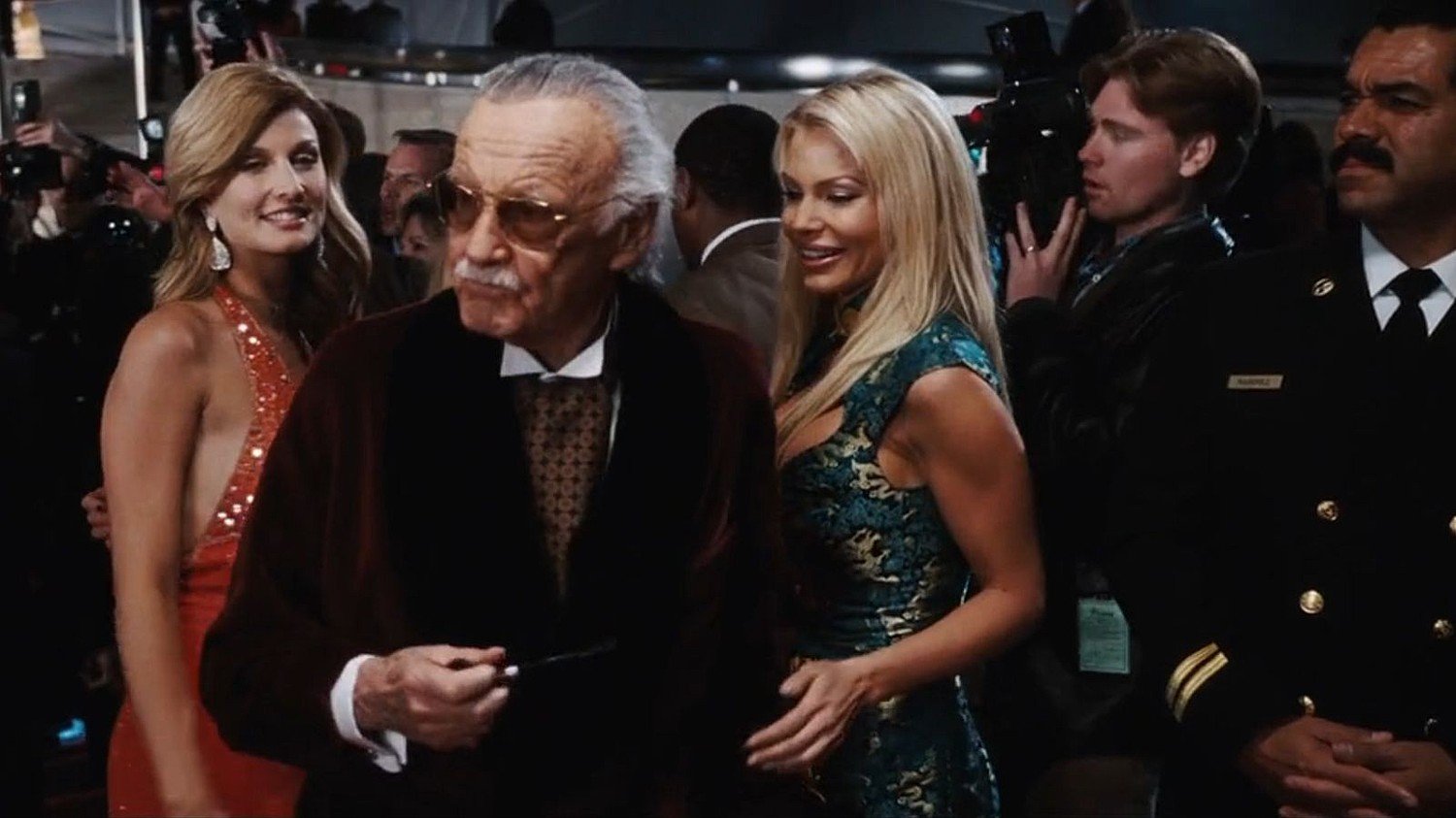 В каких фильмах Marvel  засветился 95-летний Стэн Ли - фото 412301