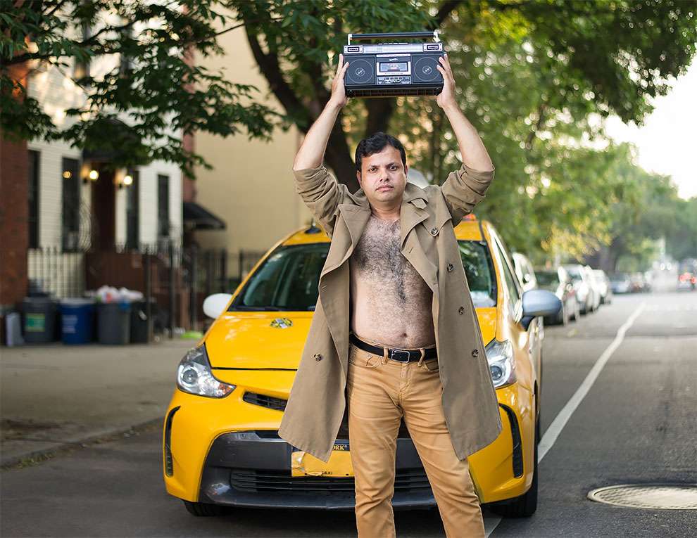 Игривые таксисты из Нью-Йорка снялись для ежегодного благотворительного календаря - фото 412980