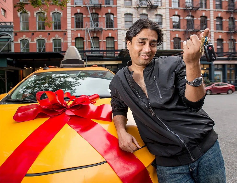 Игривые таксисты из Нью-Йорка снялись для ежегодного благотворительного календаря - фото 412988