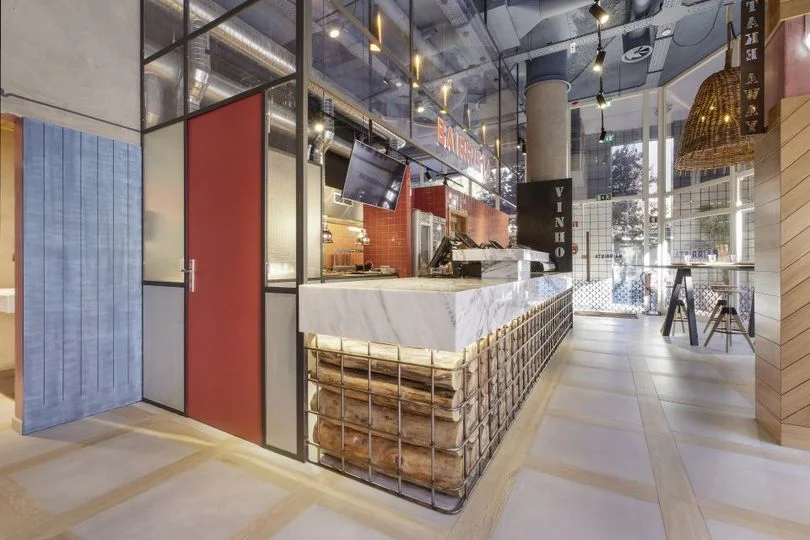 Киевлянин разработал интерьер ресторана в Лиссабоне, и дизайн заведения просто поражает - фото 413896