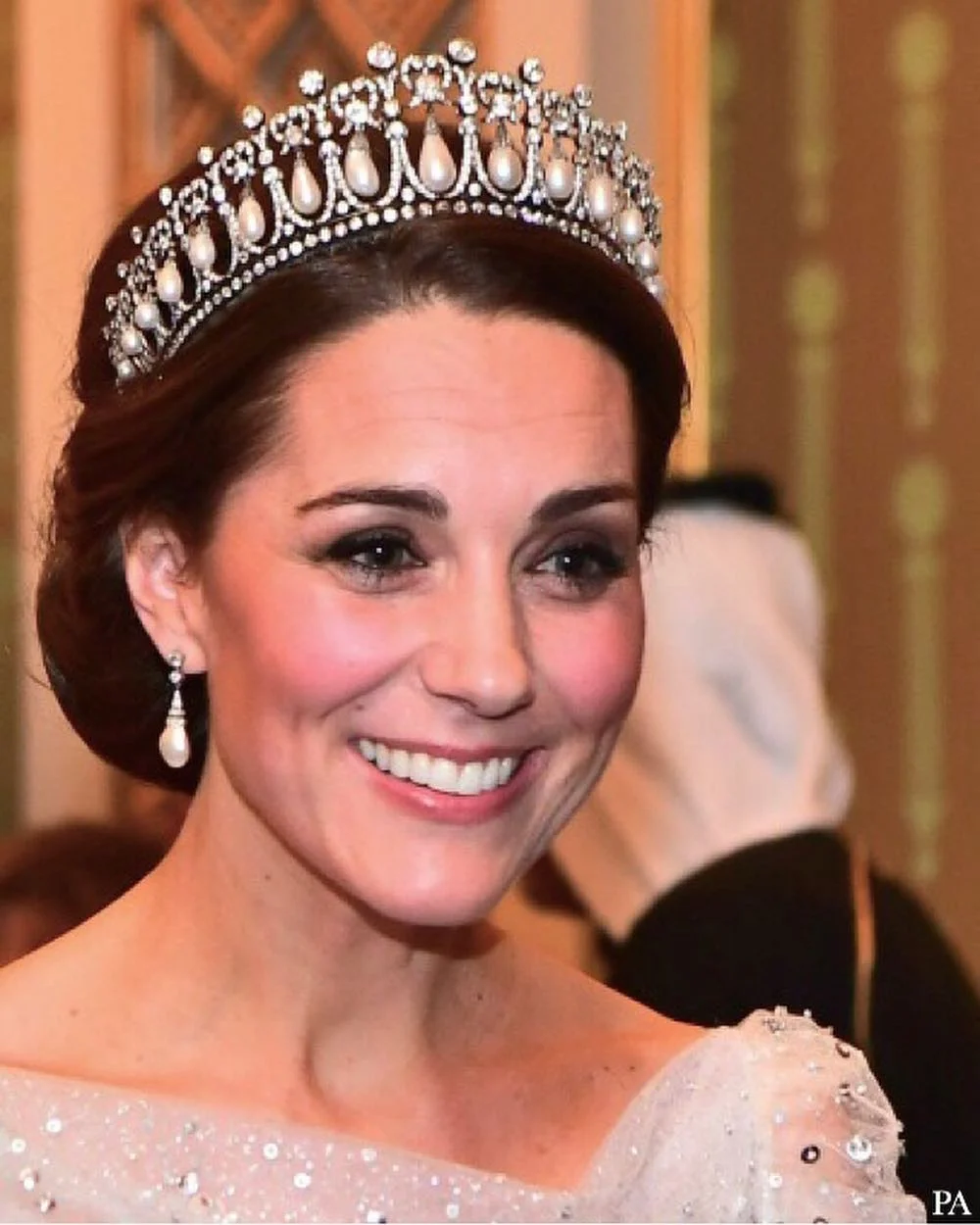 Новый выход Кейт Миддлтон доказал, что она - одна из самых красивых будущих королев - фото 414541