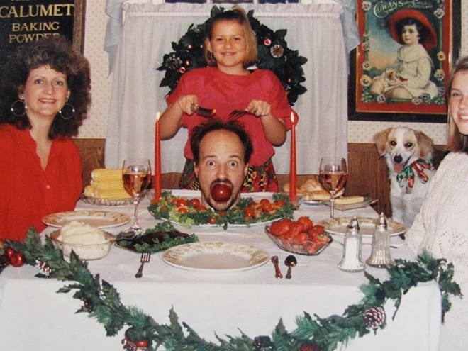 Из года в год мы не перестаем смеяться над этими чокнутыми рождественскими фото - фото 415102